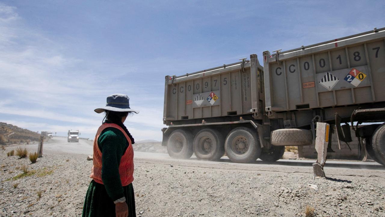 crédito foto Reuters bloqueo carretera Las Bambas en Perú