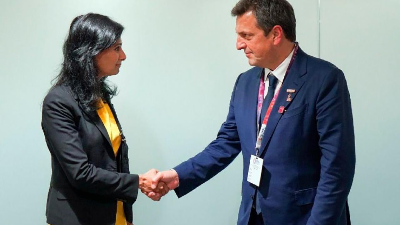 Sergio Massa con Gita Gopinath FMI foto Télam