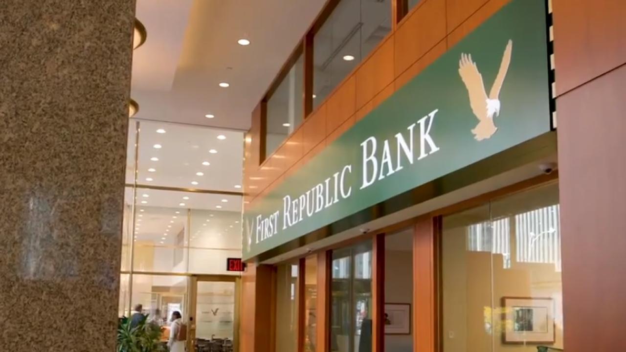 imagen de sucursal banco First Republic, foto Twitter