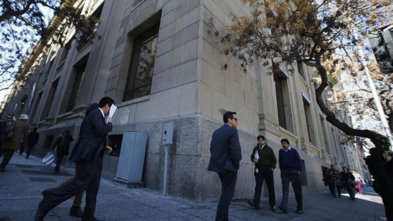 Banco Central De Chile Vuelve A Bajar Tasas De Interés A 8,25% ...