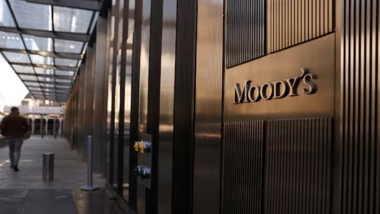 crédito foto frontis de Moody's