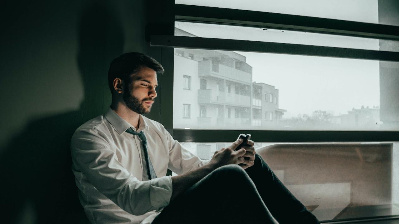 Cómo el “Jet Lag Social” puede afectar el ambiente laboral