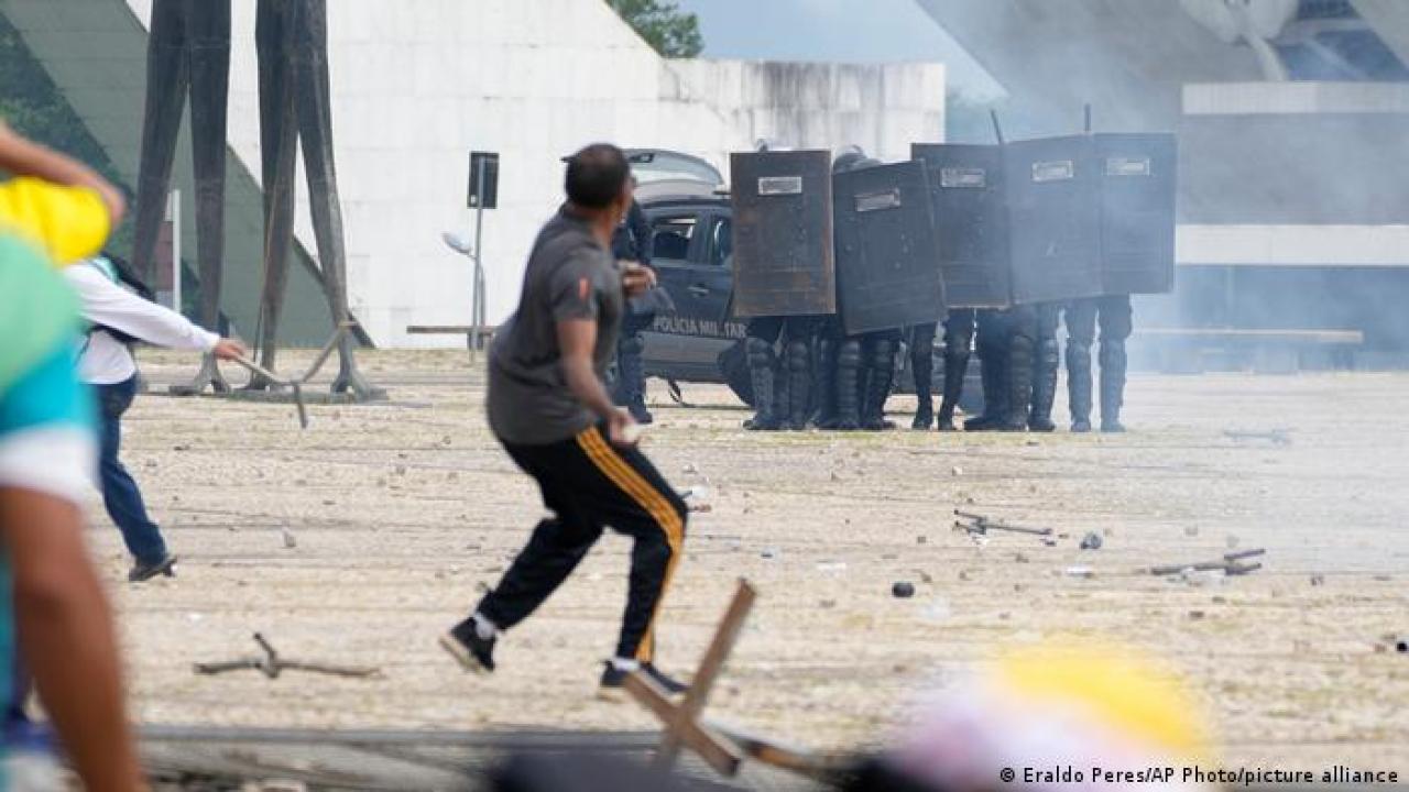 Desmontan campamento desde el que se lanzó ataque a instituciones en Brasilia
