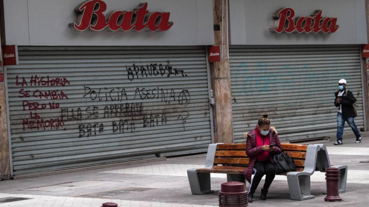 "Buena casa en un mal barrio": Chile se reposiciona como el país más seguro de la región para invertir