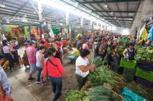 Compras en mercado. Foto: Andina. 