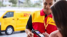 DHL vía página web.  